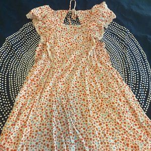 L Old Navy Dress - flutter sleeves